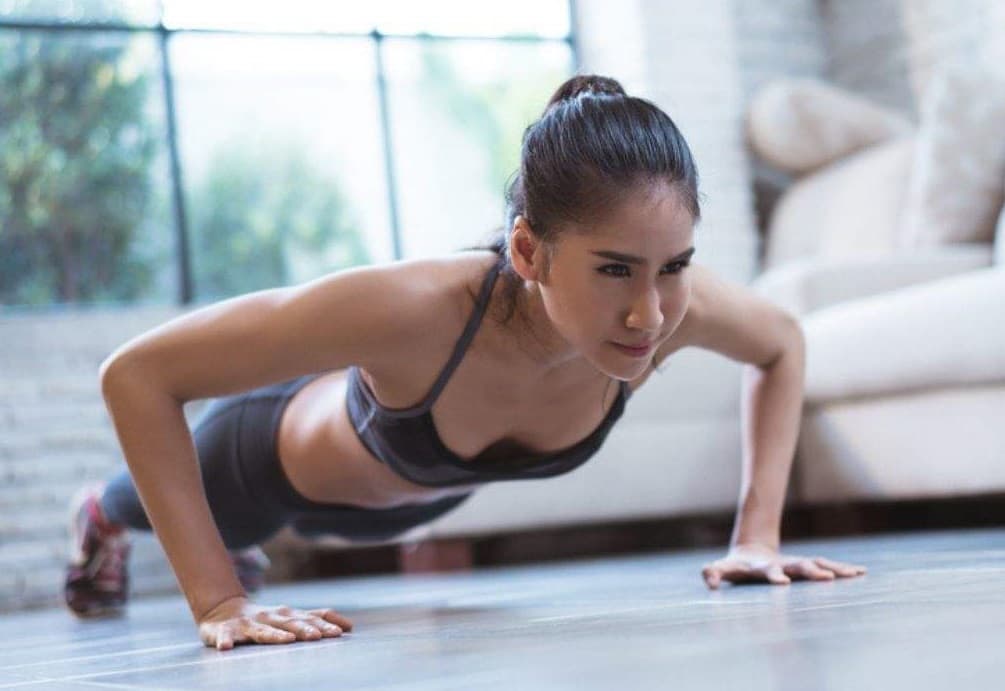 Allenamento per la forza con colazione proteica Allenamento per la forza con colazione proteica